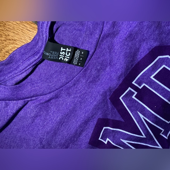 AMDA College Purple t-shirt Sz M american musical dramatic academy NYC LA - Picture 3 of 5